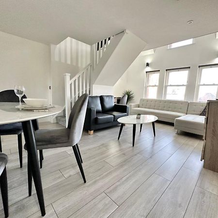 Luxury Duplex City Centre Apartment Leeds  Buitenkant foto