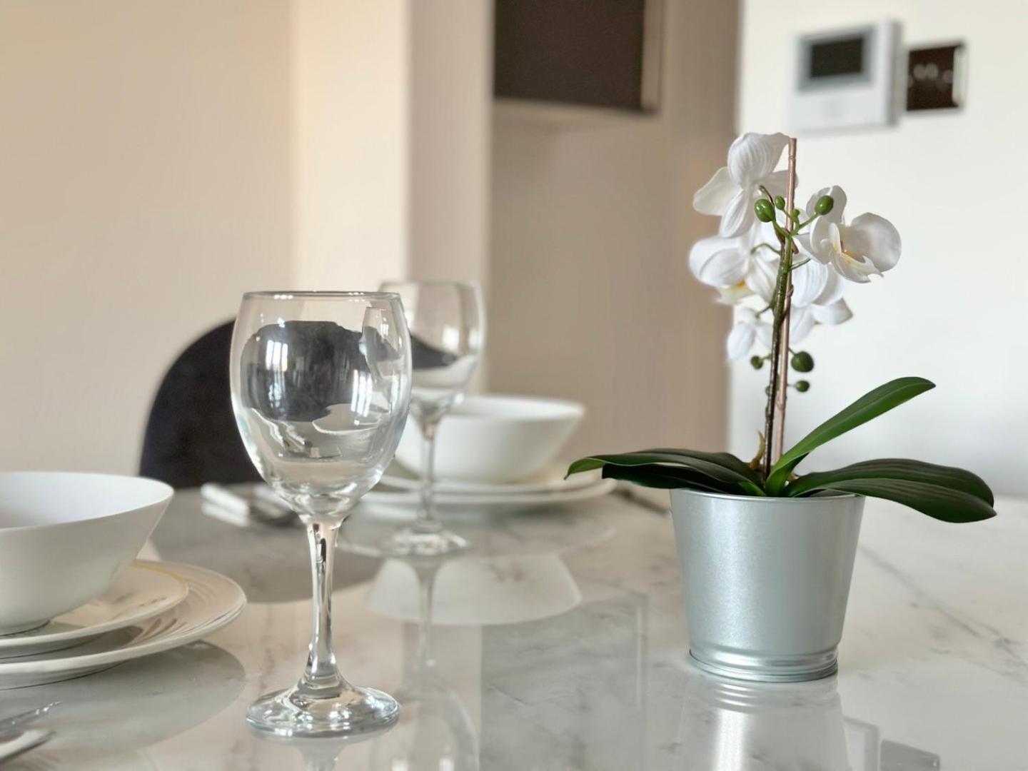 Luxury Duplex City Centre Apartment Leeds  Buitenkant foto