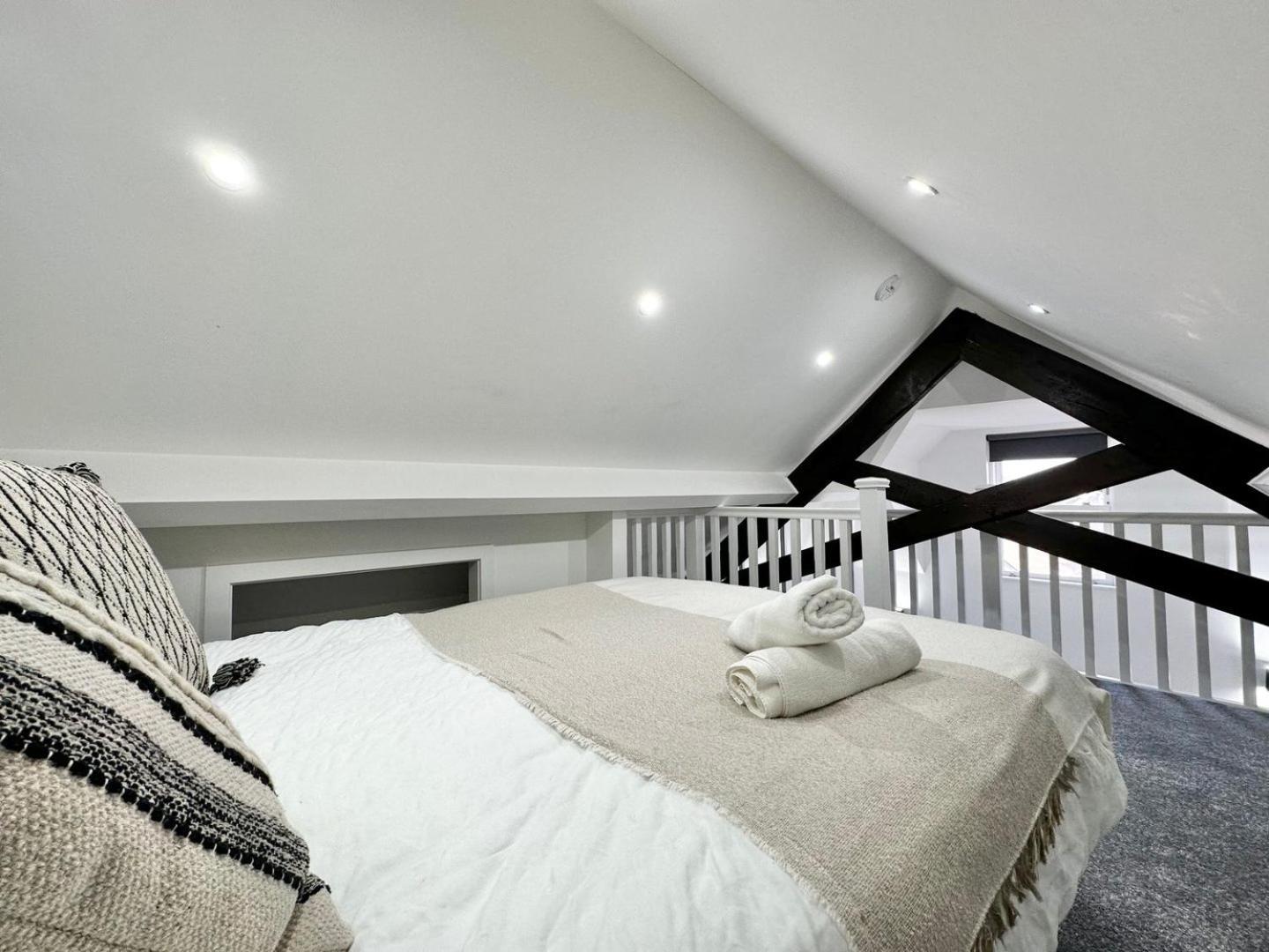 Luxury Duplex City Centre Apartment Leeds  Buitenkant foto