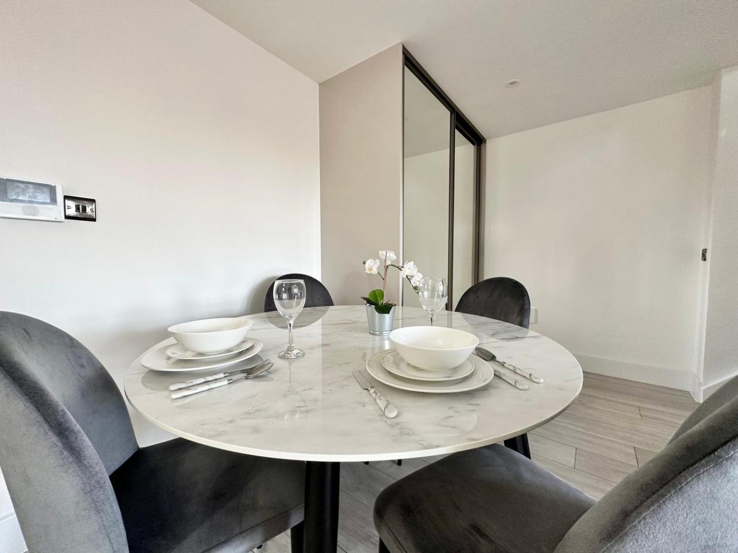 Luxury Duplex City Centre Apartment Leeds  Buitenkant foto